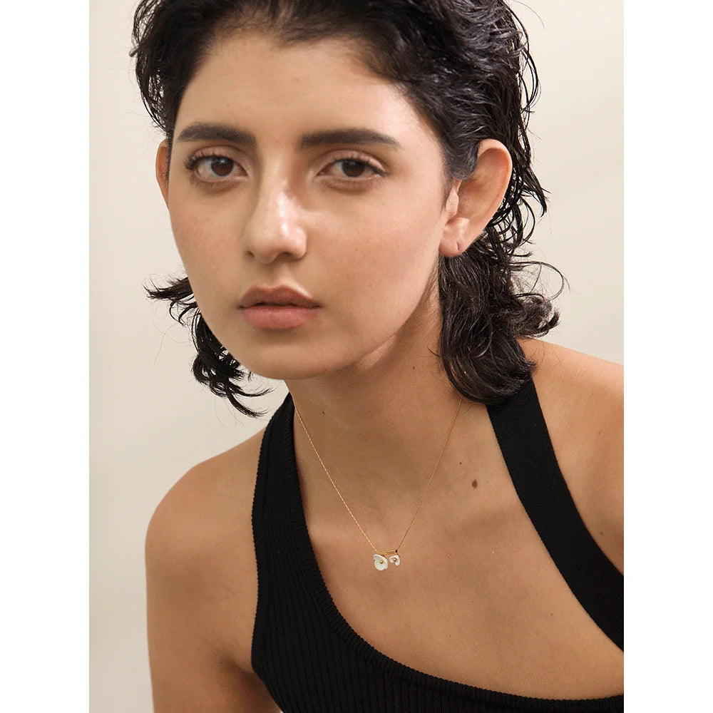 Collar Flor Romántica con Baño de Oro Real 18K