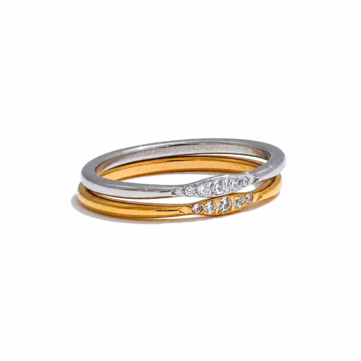 Anillo Geométrico con Circonitas Bañado en Oro 18K o Platino — Elegancia Minimalista