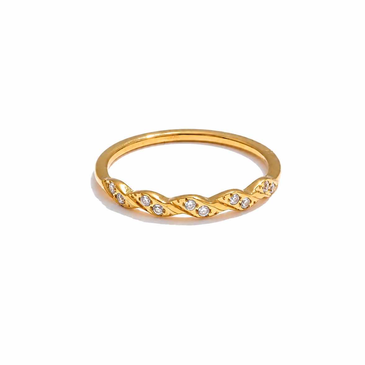 Anillo Ondulado con Circonitas Bañado en Oro 18K o Platino
