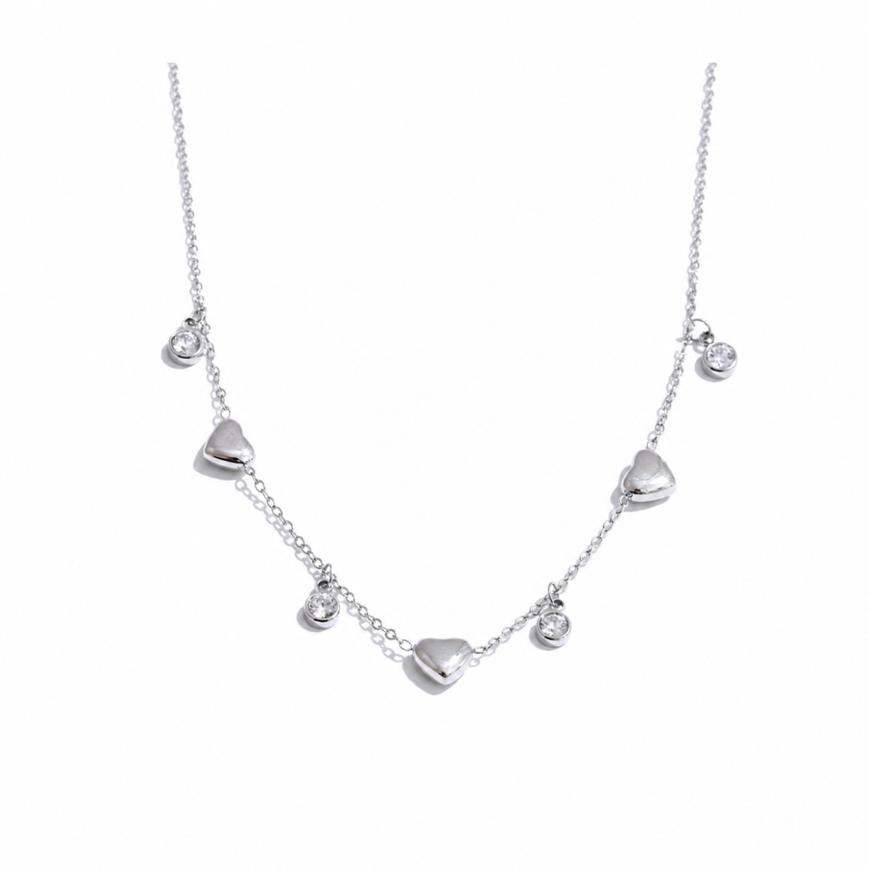 Collar Corazón con Circonitas Bañado en Oro 18K o Platino — Elegancia Romántica