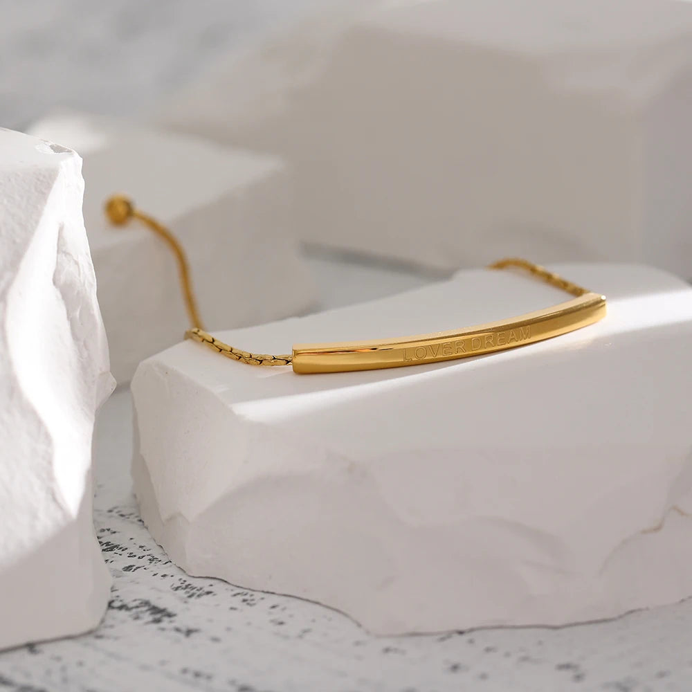 Pulsera Minimalista Bañada en Oro 18K
