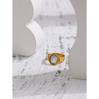 Anillo Redondo de Concha Natural Bañado en Oro 18K  — Elegancia Francesa