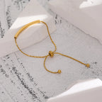 Pulsera Minimalista Bañada en Oro 18K