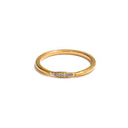 Anillo Geométrico con Circonitas Bañado en Oro 18K o Platino — Elegancia Minimalista
