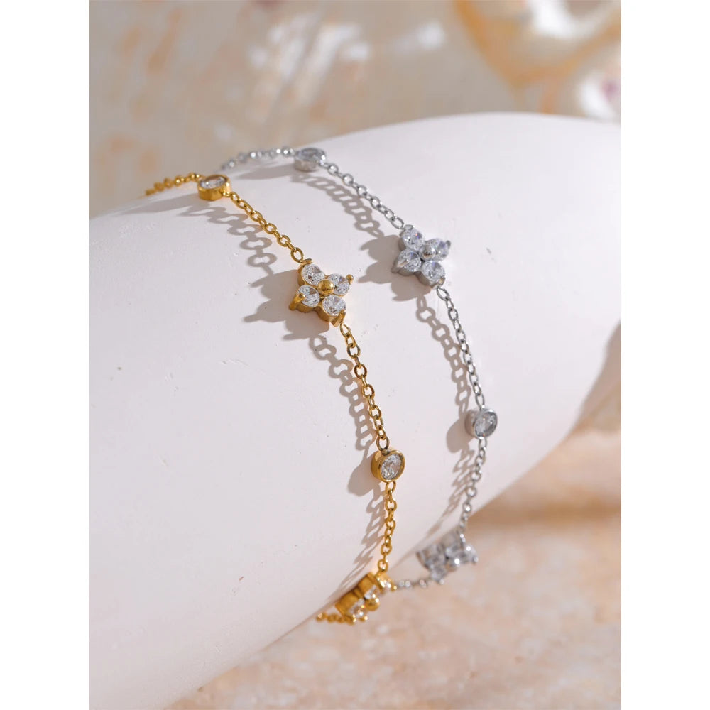 Pulsera Minimalista Floral Bañada en Oro 18K o Platino — Estilo Sofisticado