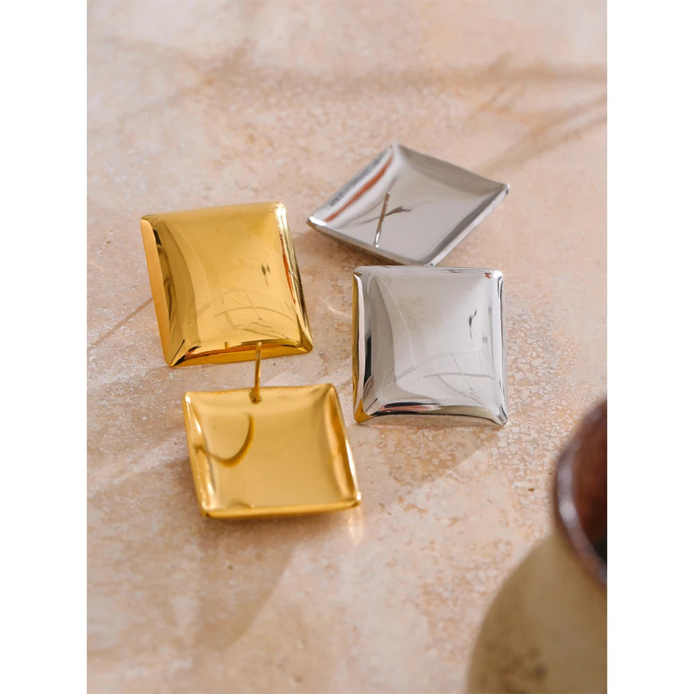 Pendientes Glossy de Diseño Rectangular Bañados en Oro 18K o Platino — Estilo Moderno