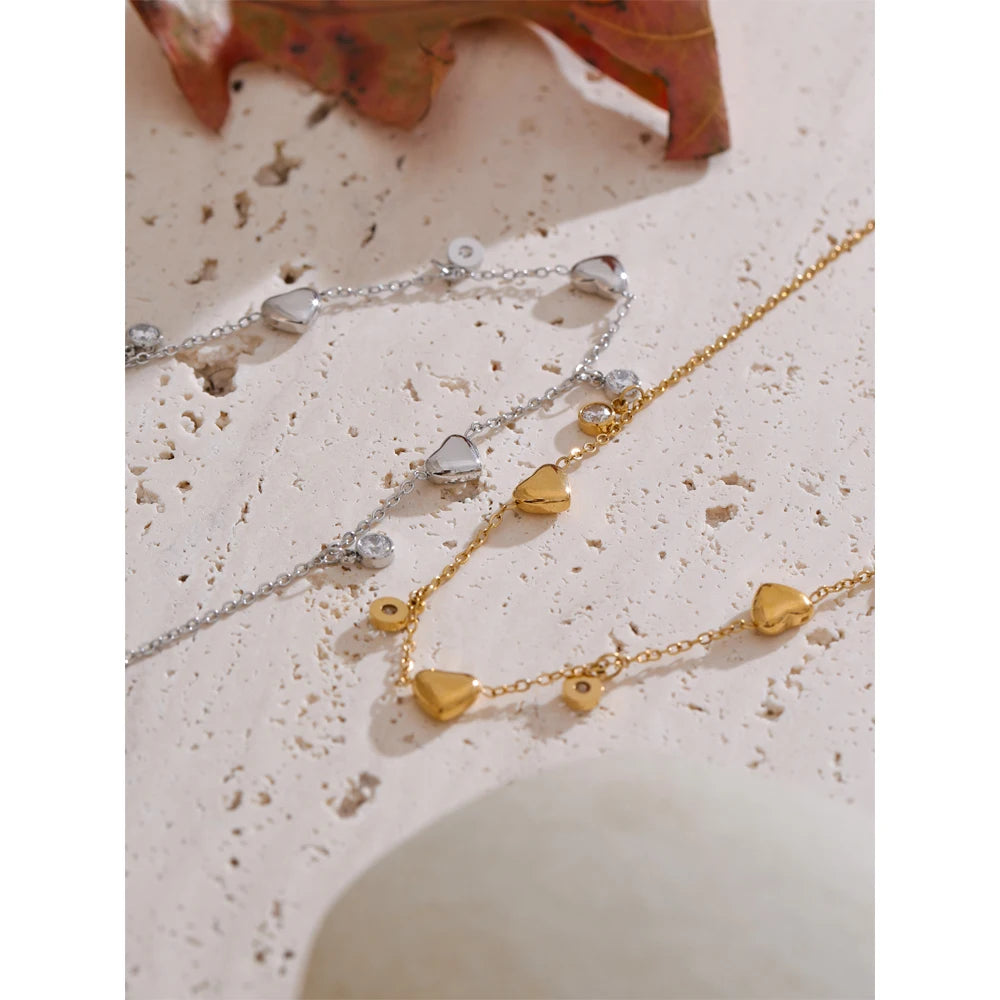 Collar Corazón con Circonitas Bañado en Oro 18K o Platino — Elegancia Romántica