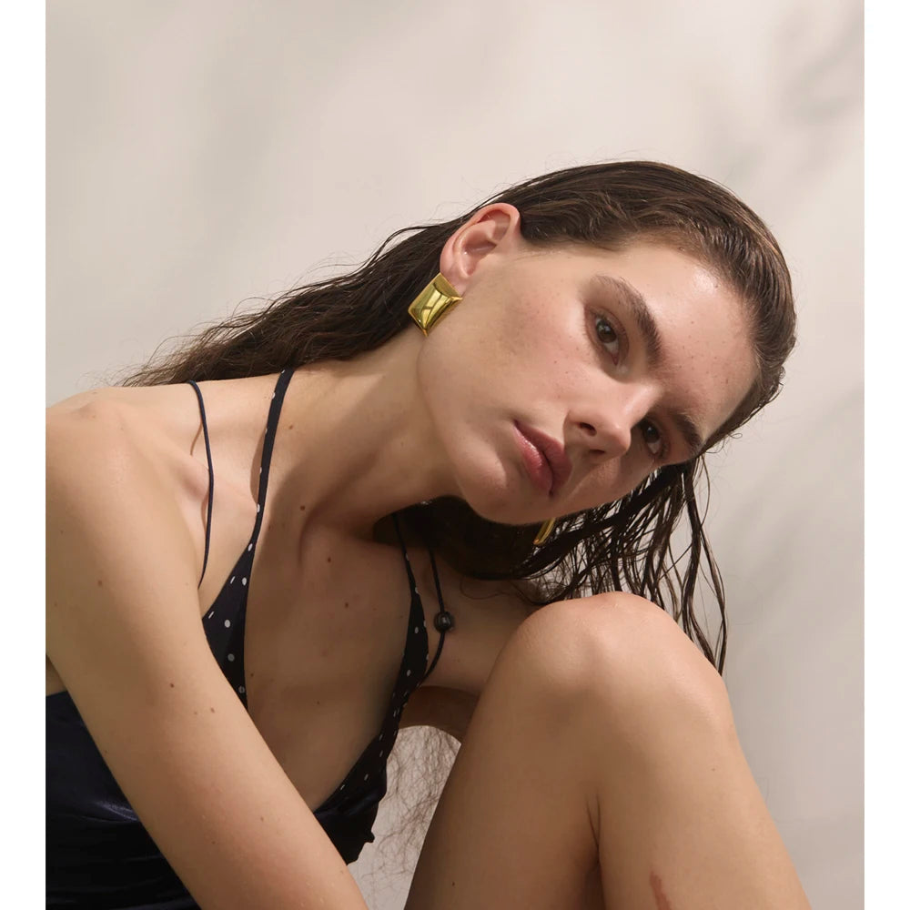 Pendientes Glossy de Diseño Rectangular Bañados en Oro 18K o Platino — Estilo Moderno