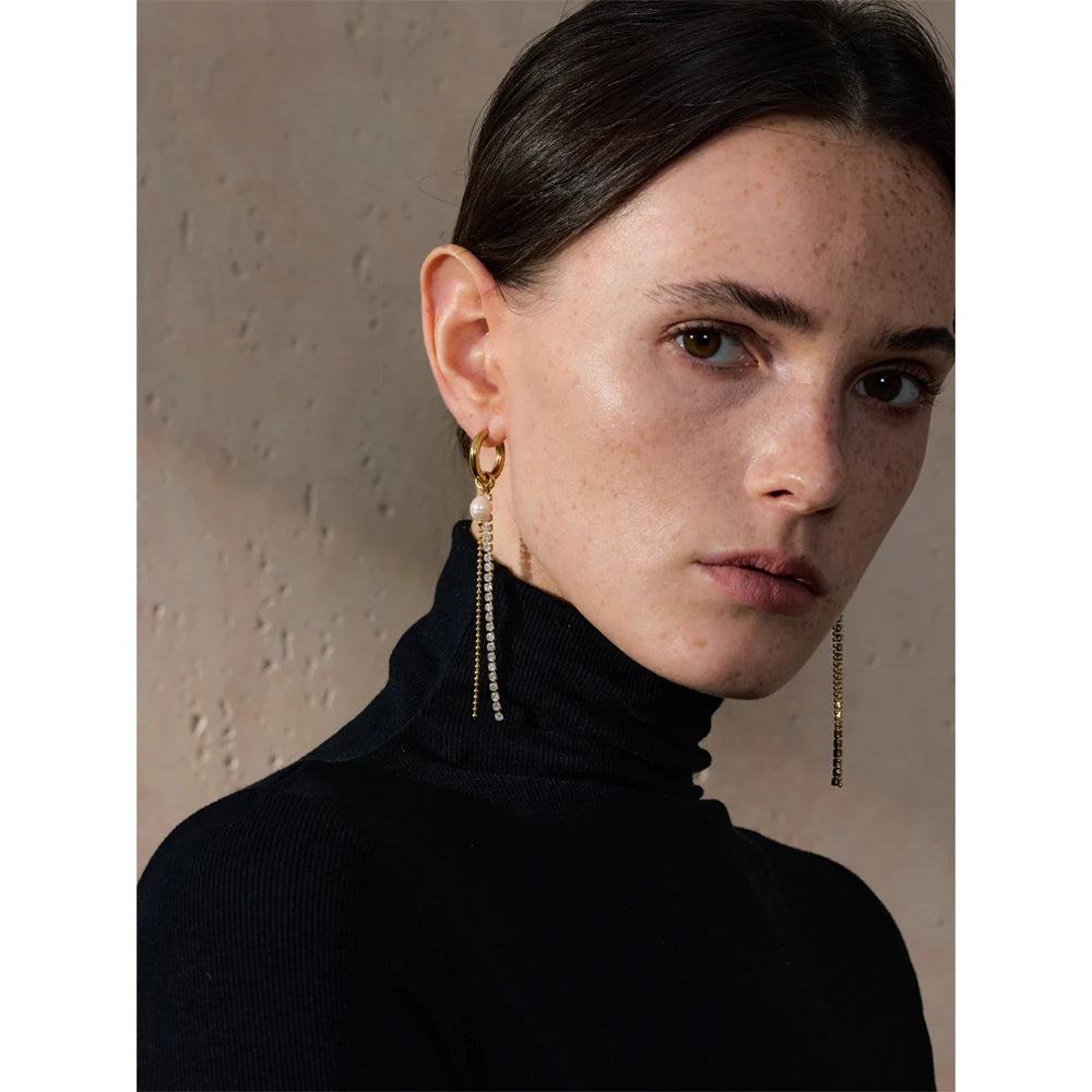 Pendientes Statement con Perla Natural Bañados en Oro 18K o Platino — Estilo Sofisticado