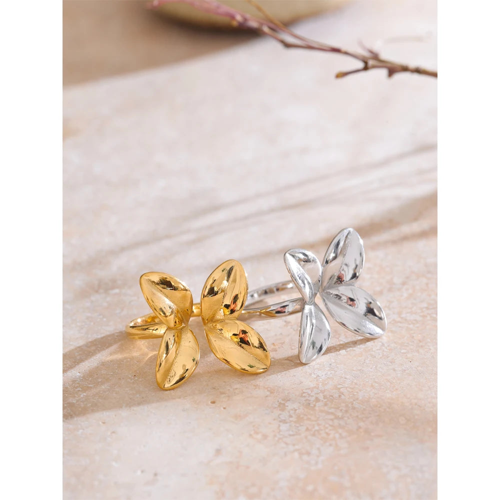 Anillo Floral Ajustable Bañado en Oro 18K o Platino— Elegancia Minimalista
