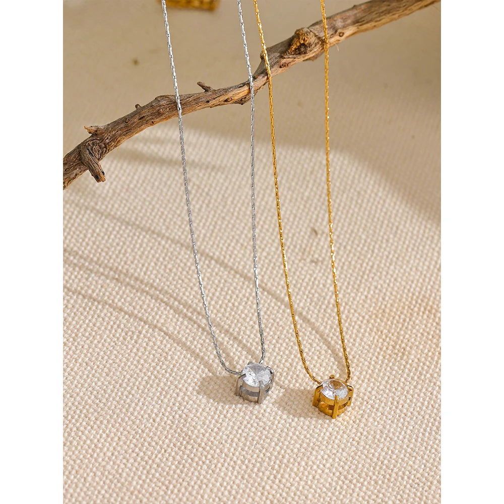 Collar Colgante de Acero Inoxidable Bañado en Oro 18K o Platino con Circonita Brillante