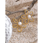 Pendientes Delicados con Perla Bañados en Oro 18K — Elegancia Veraniega