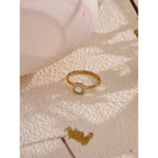Anillo Cuadrado de Concha Natural Bañado en Oro 18K