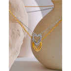 Collar Bañado en Oro 18K o Platino de Corazón Calado con Circonitas — Elegancia Romántica