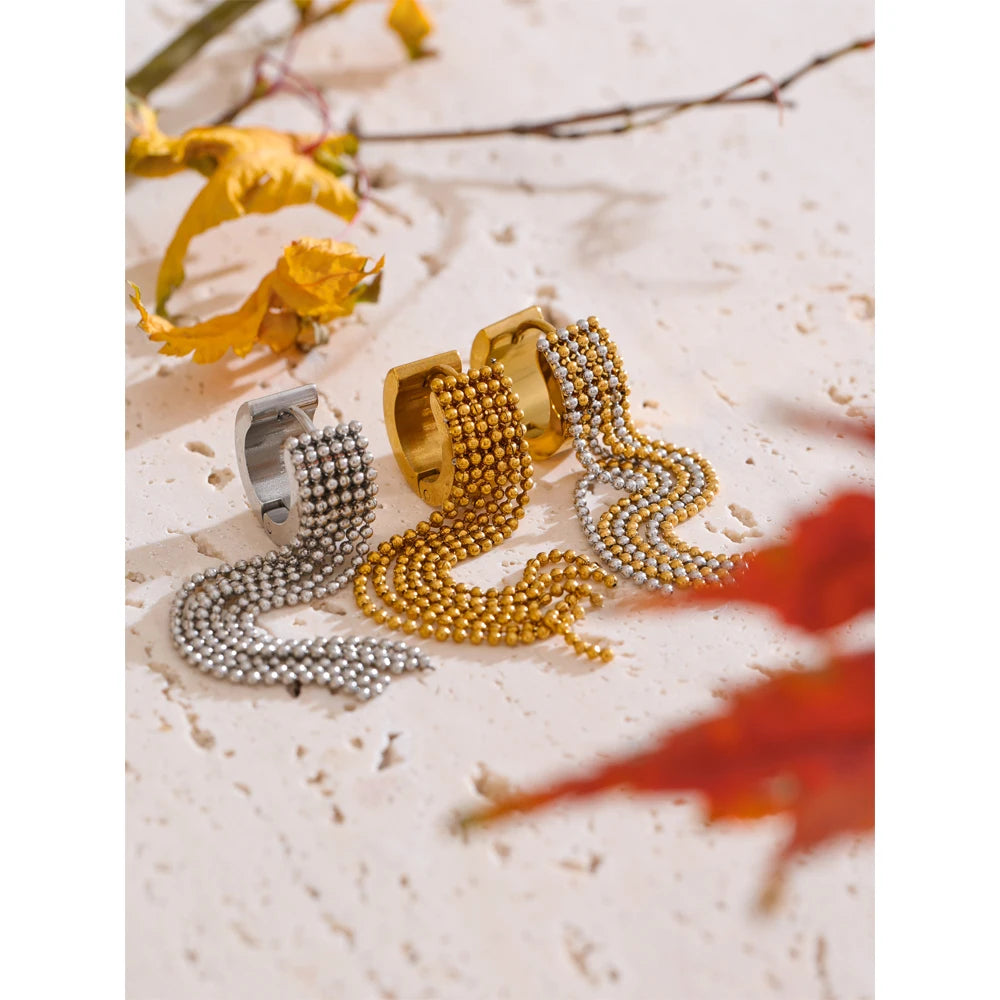 Pendientes Largos con Flecos Bañados en Oro 18K o Platino — Estilo Trendy
