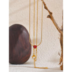 Collar Delicado Bañado en Oro 18K de Corazón Rojo — Estilo Elegante