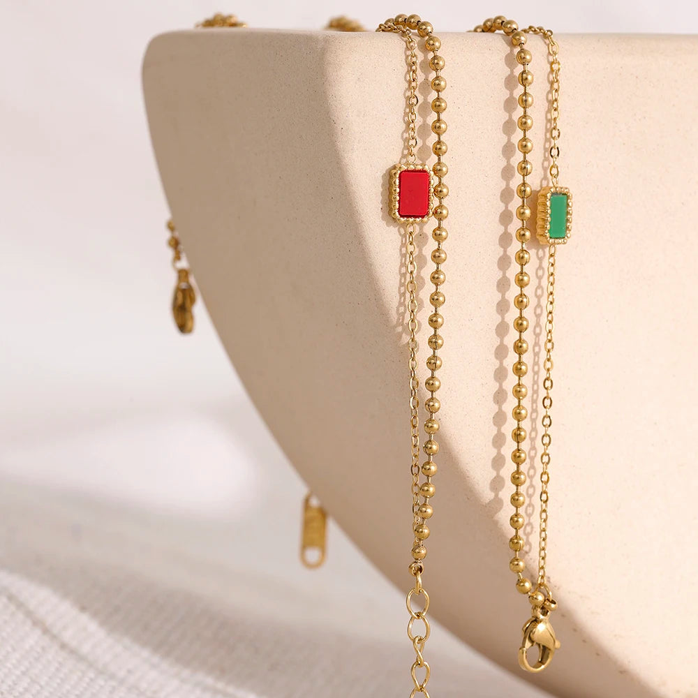 Pulsera Fashion con Charm Acrílico Bañada en Oro 18K — Estilo Trendy