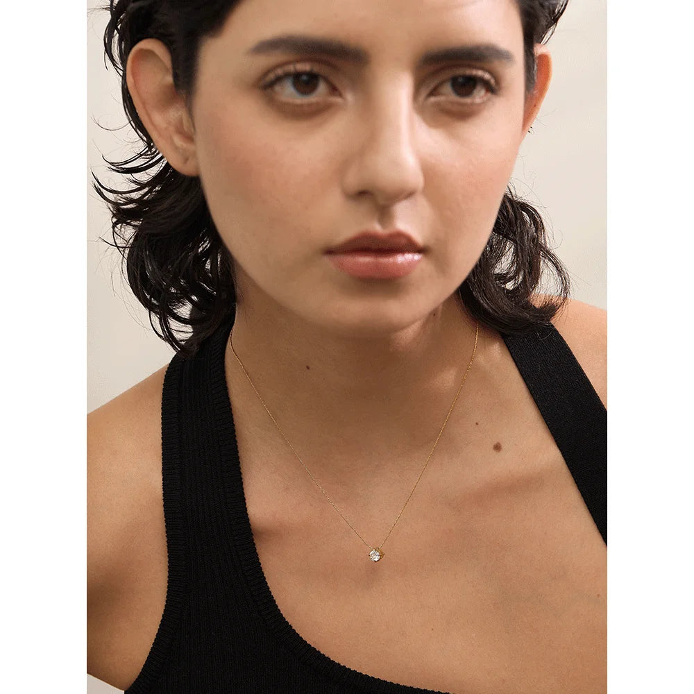 Collar Colgante de Acero Inoxidable Bañado en Oro 18K o Platino con Circonita Brillante