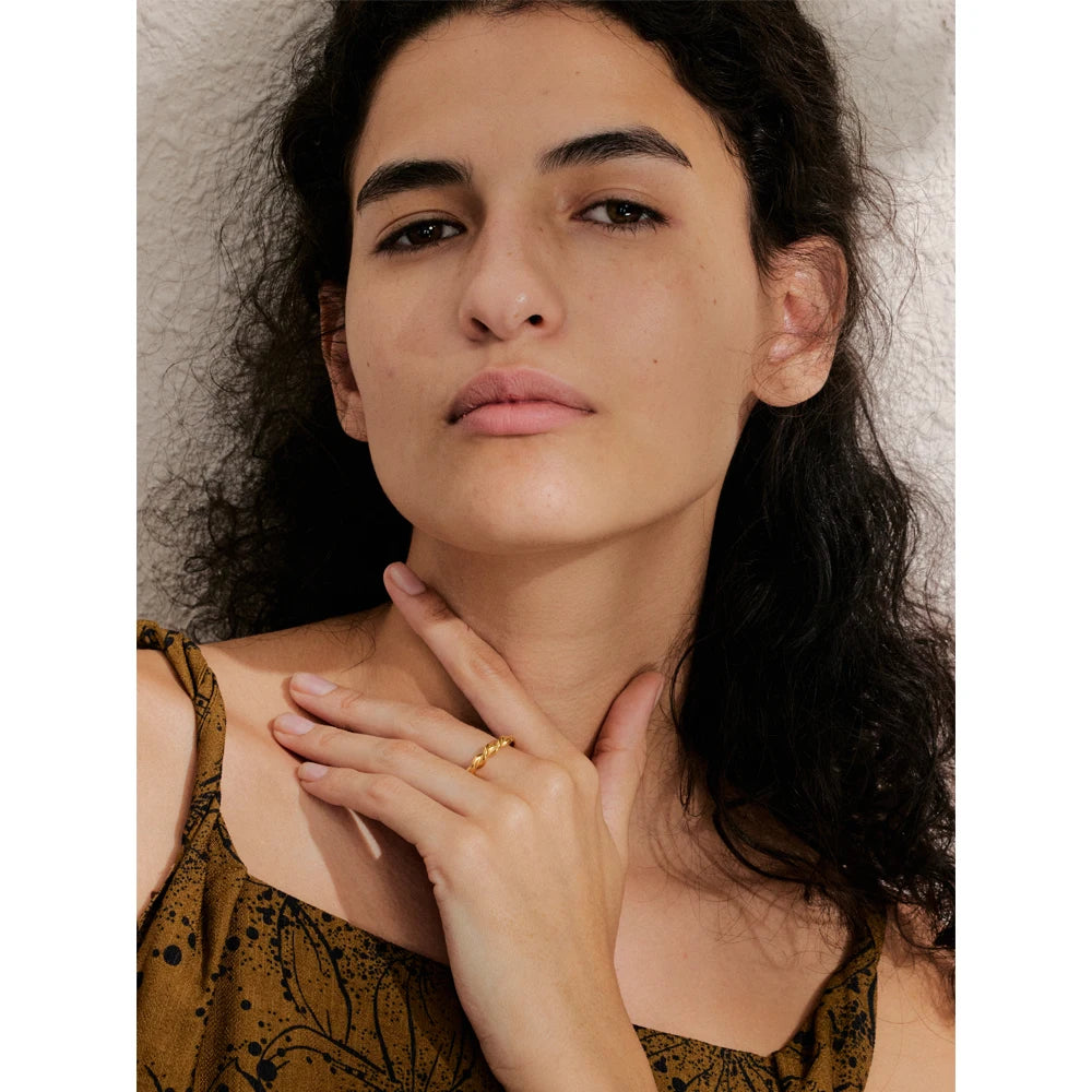 Anillo Minimalista Bañado en Oro 18K