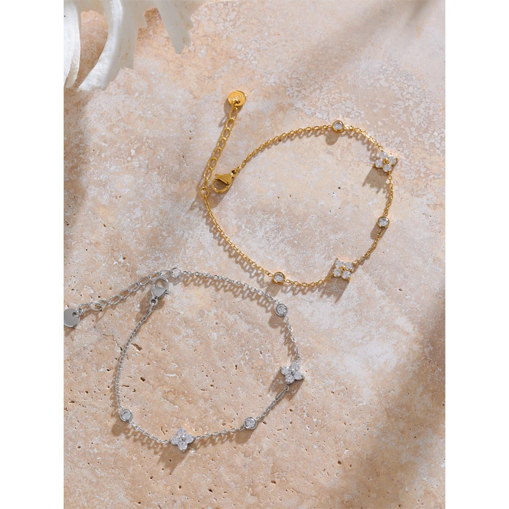 Pulsera Minimalista Floral Bañada en Oro 18K o Platino — Estilo Sofisticado