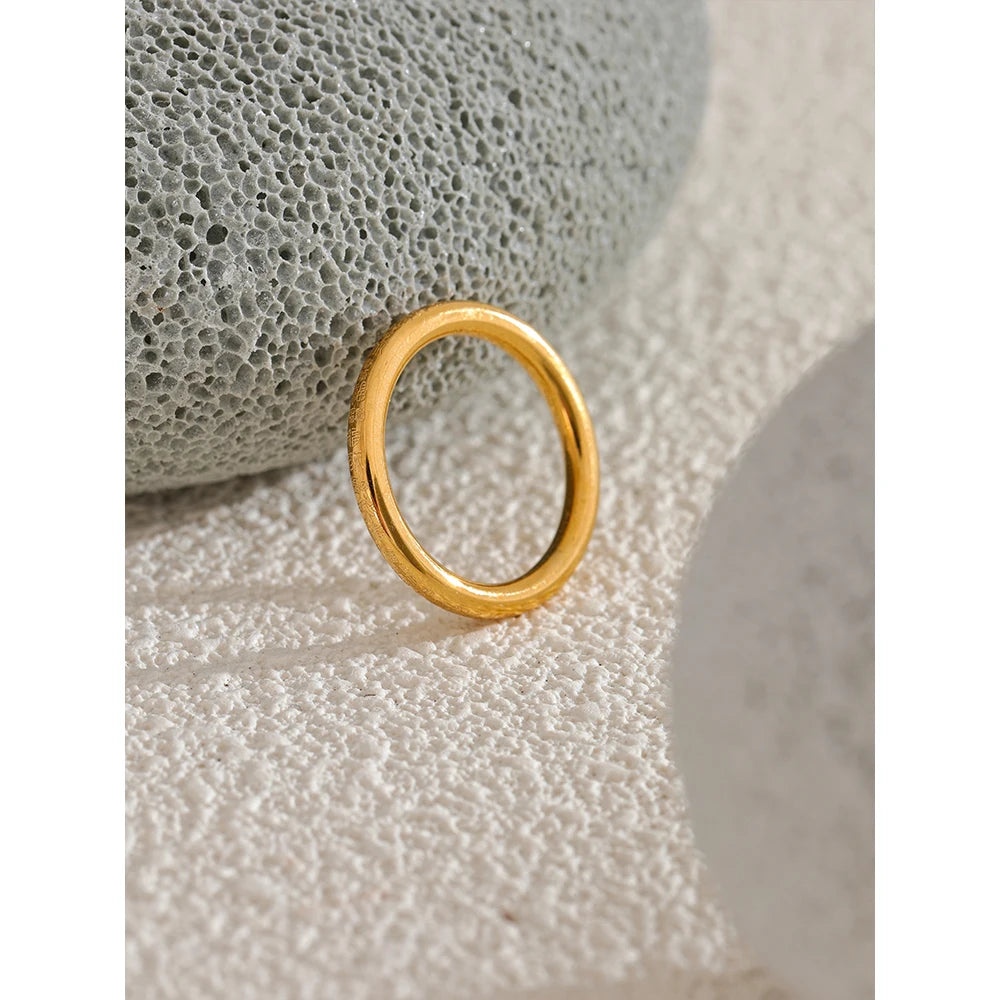 Anillo Fu de Buena Suerte Bañado en Oro 18K — Símbolo de Prosperidad