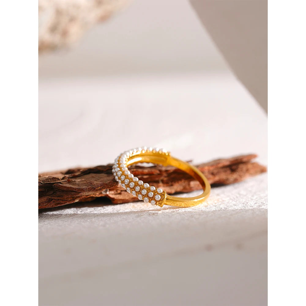 Anillo de Perlas Bañado en Oro 18K — Elegancia Romántica