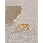 Anillo Elegante Fino Bañado en Oro 18K — Estilo Sofisticado